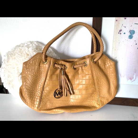 Michael Kors nwt mustard dijon color. - Picture 5 of 5